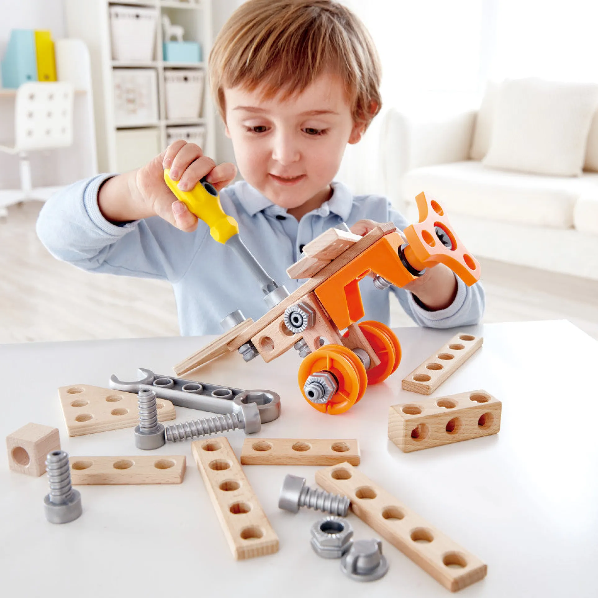 Hape Junior Inventor 42-Piece Physics & Engineering Experiment Starter Kit