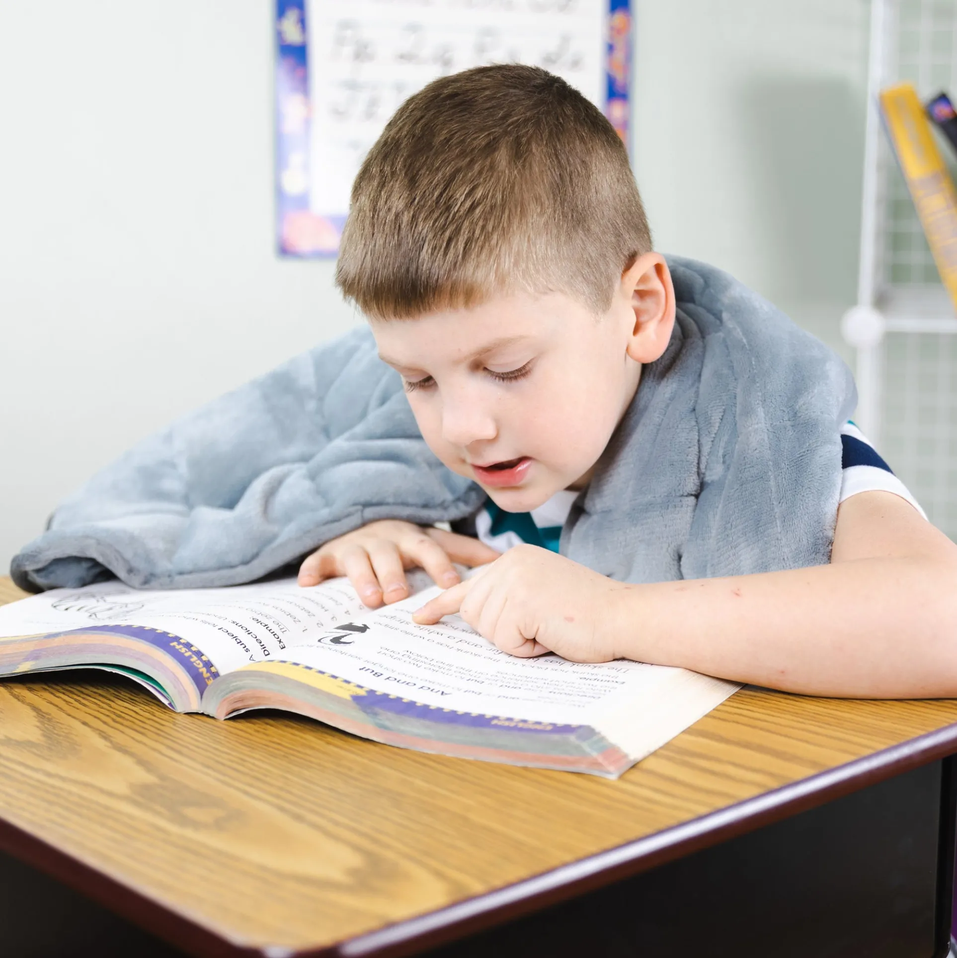 Bouncyband Dual Texture Weighted Shoulder Wrap for Kids - Gray