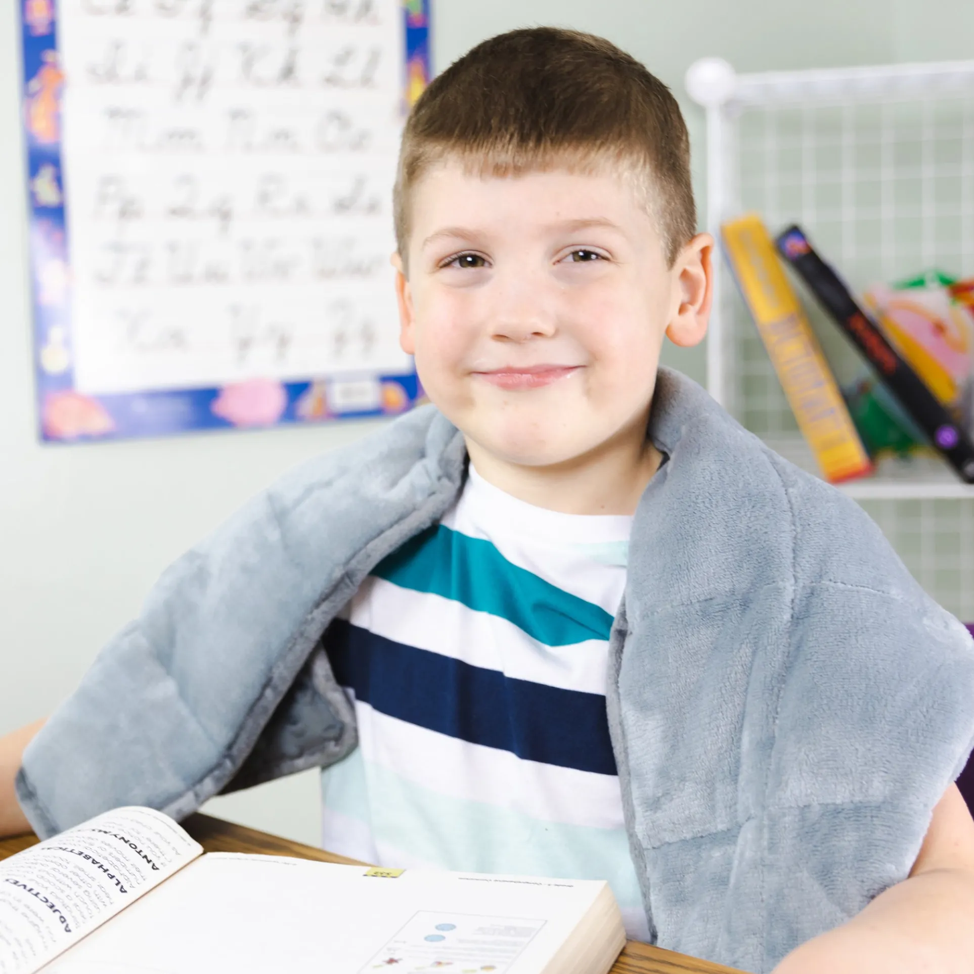 Bouncyband Dual Texture Weighted Shoulder Wrap for Kids - Gray