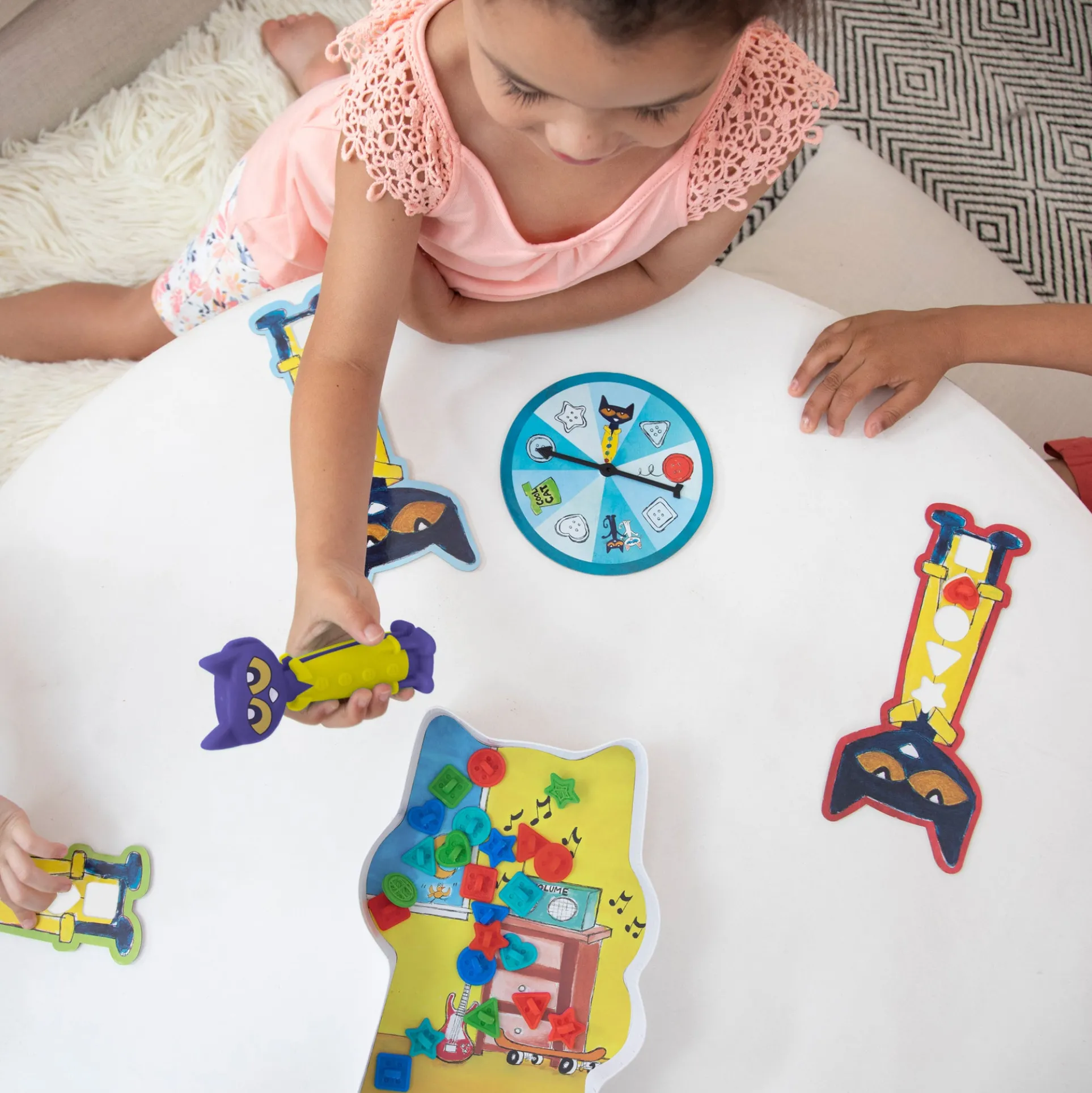 Educational Insights Pete the Cat I Love My Buttons Game - Interactive Matching Board