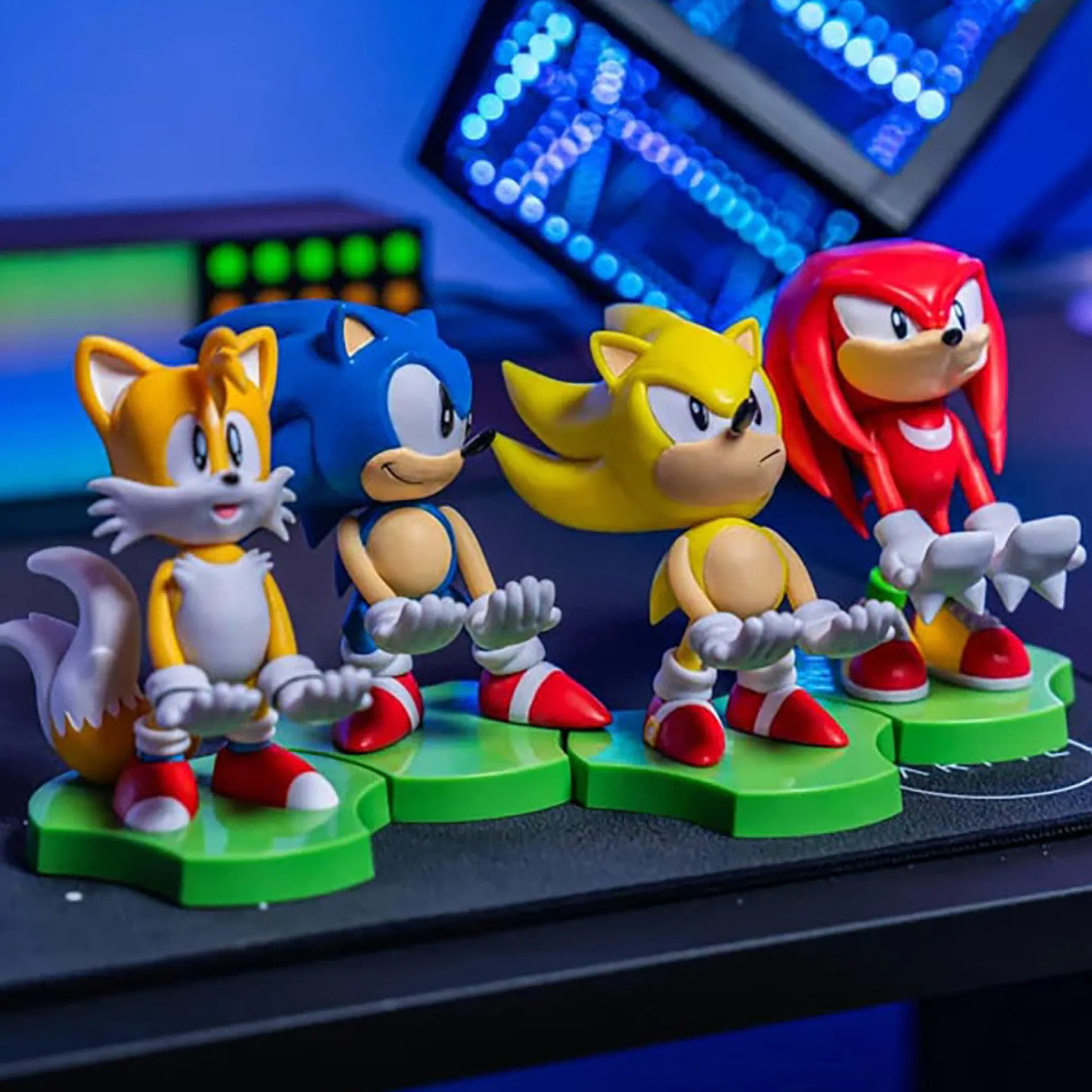 Exquisite Gaming Sonic Sliding - Earbud & Phone Holder