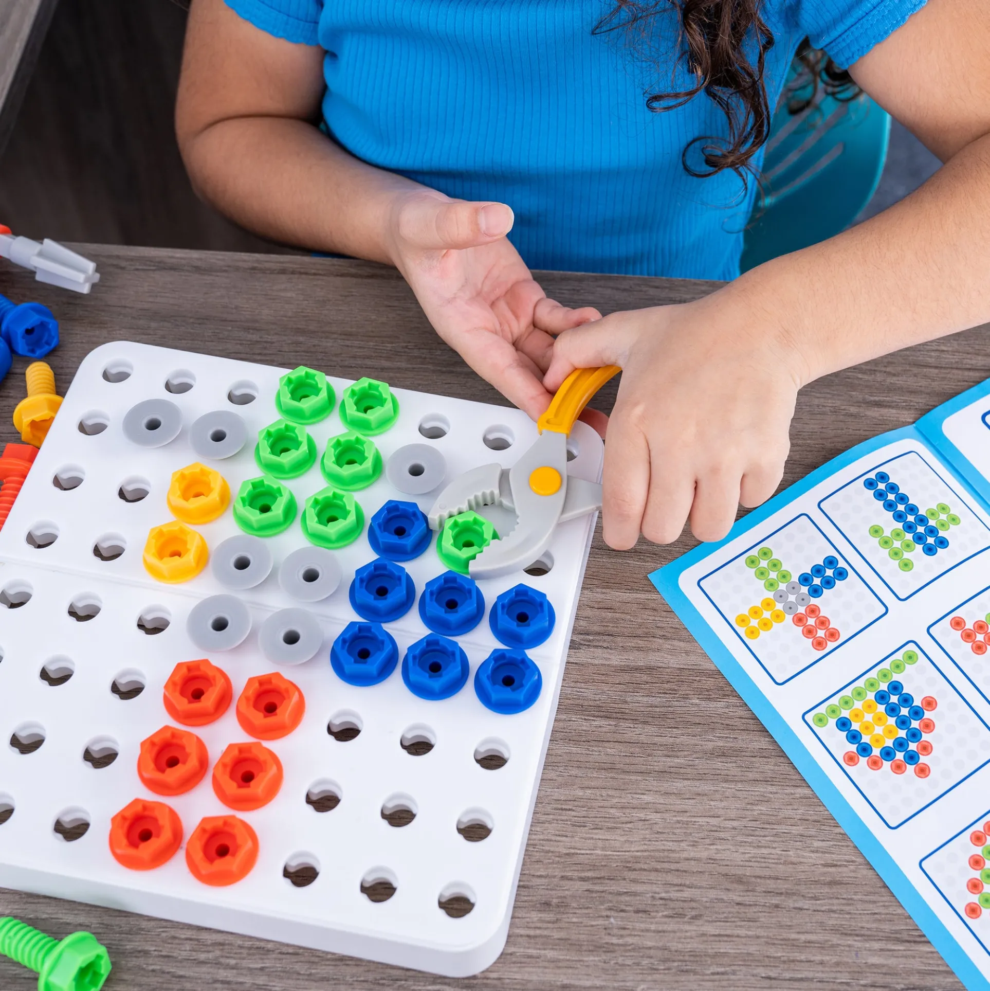 Educ “Educational Insights Design & Drill Toolbox - Vibrant STEM Toy Kit”